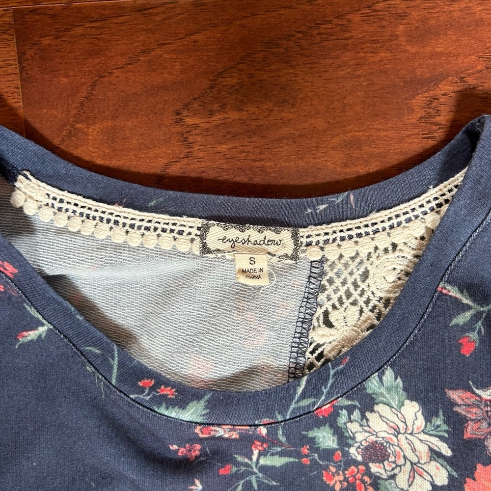Eyeshadow Navy Floral Blouse with Lace Hem - Picture 3 of 3